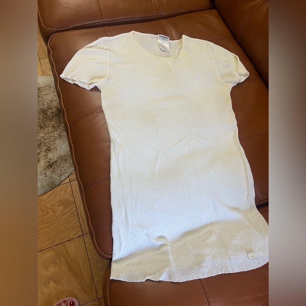 Vintage Chanel White Top 02P. Sz 42 .